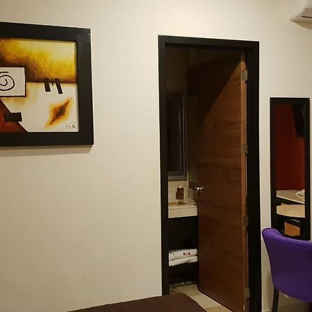 Hotel Leones Puebla Extérieur photo