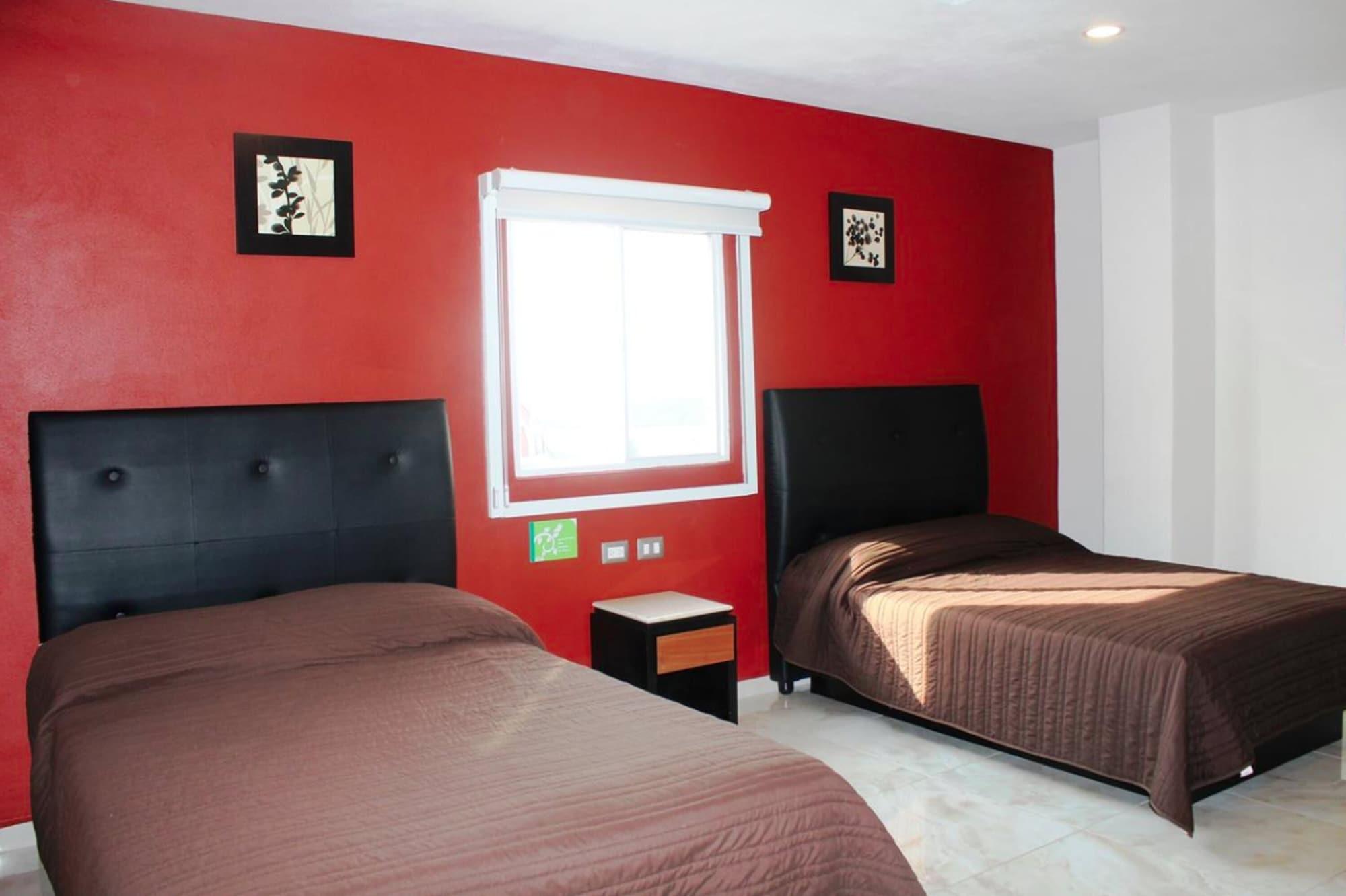 Hotel Leones Puebla Extérieur photo